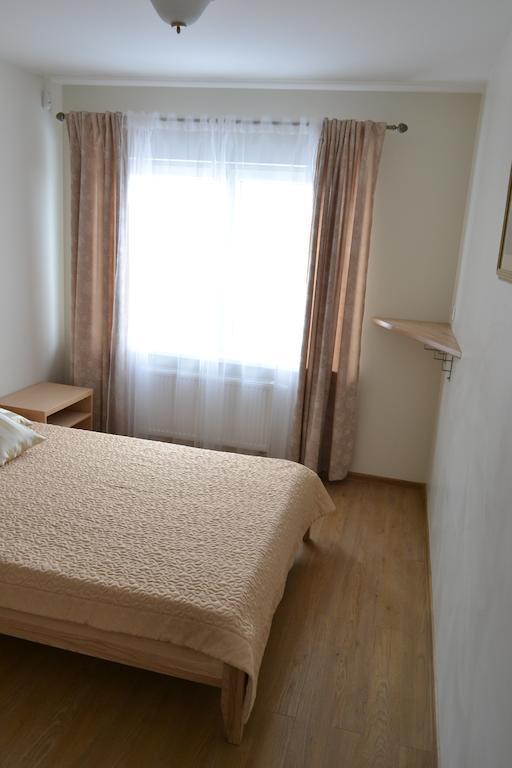 Pilaites Svetingi Namai Apartment Vilnius Bilik gambar